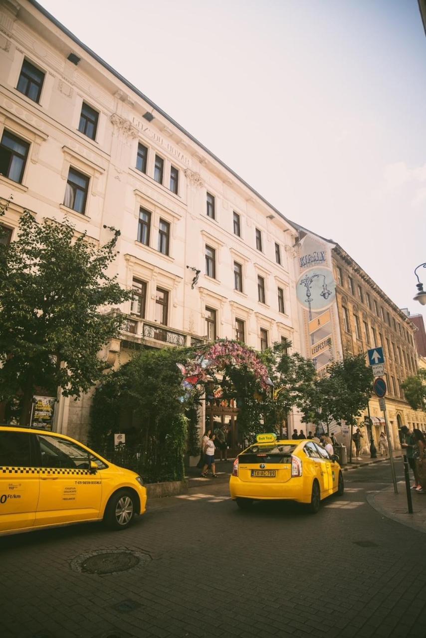 & Spacious Near Gozsdu Court, Quiet With Ac Apartament Budapesta